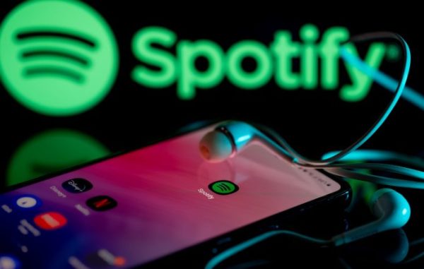 Spotify Wrapped 2023 Introduces AI DJ and Blend